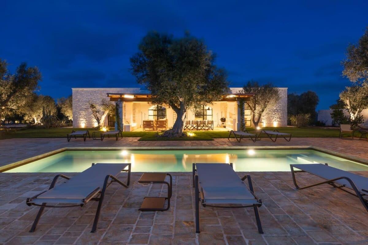 Luxury Villa Borgo Cinera ออสตูนี ภายนอก รูปภาพ