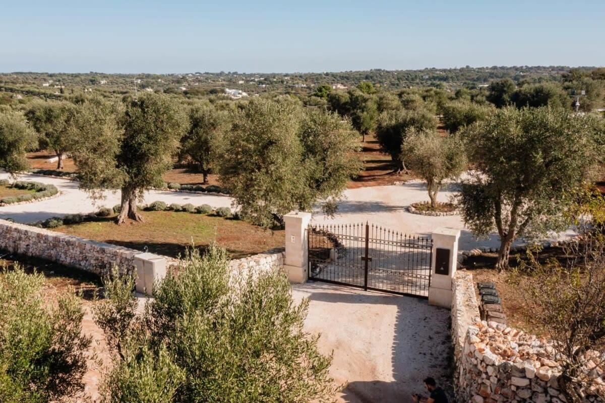 Luxury Villa Borgo Cinera ออสตูนี ภายนอก รูปภาพ