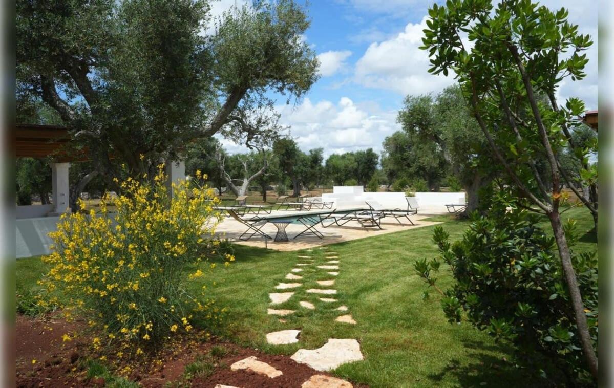 Luxury Villa Borgo Cinera ออสตูนี ภายนอก รูปภาพ
