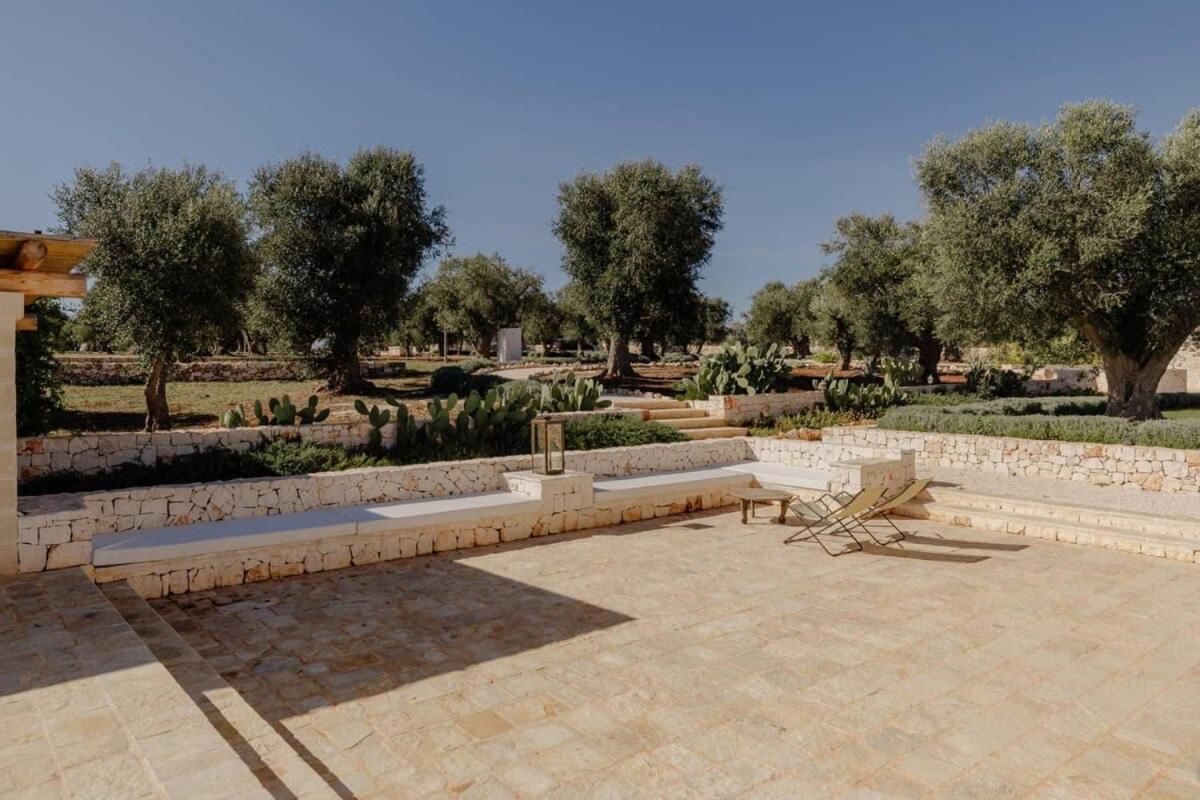 Luxury Villa Borgo Cinera ออสตูนี ภายนอก รูปภาพ