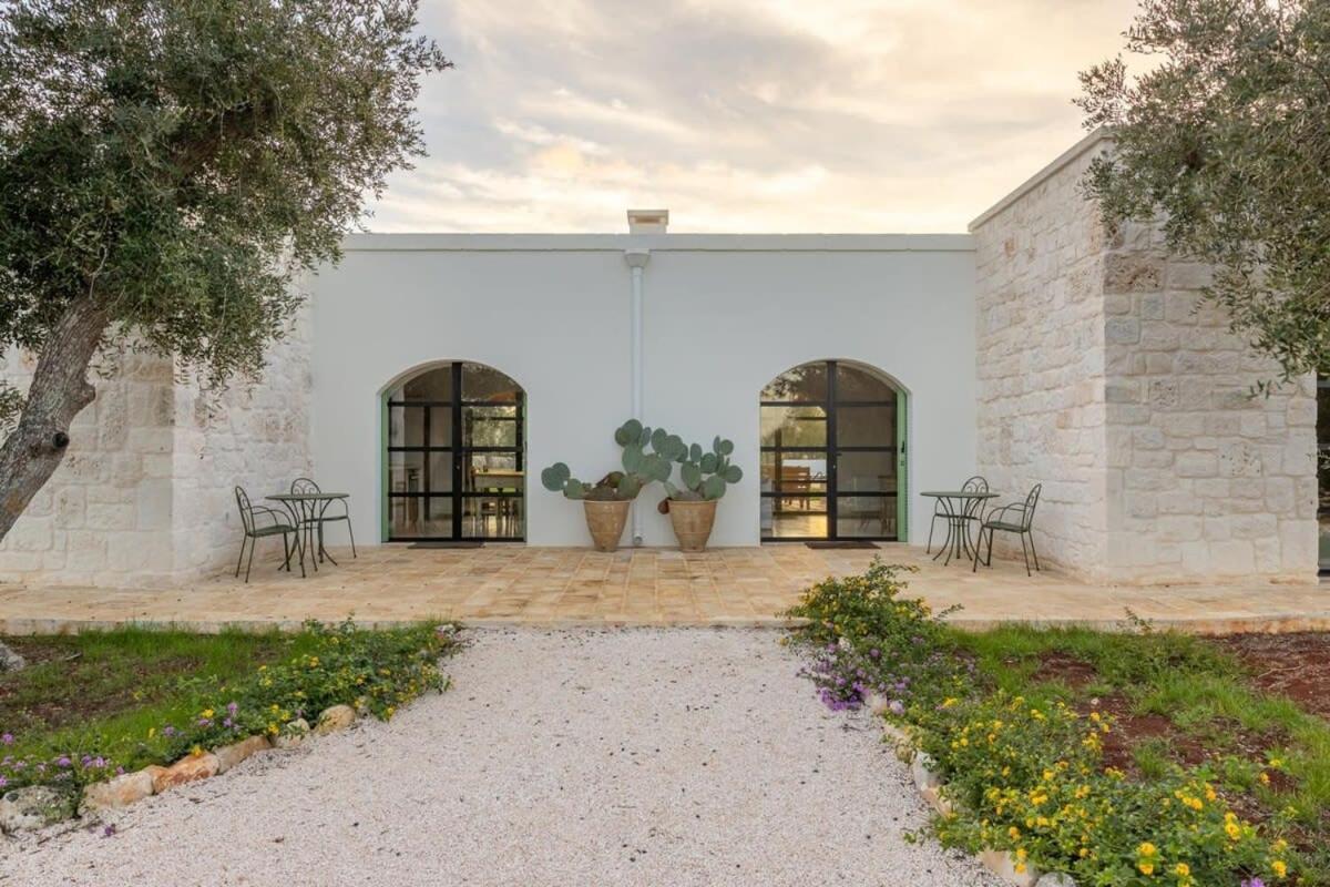 Luxury Villa Borgo Cinera ออสตูนี ภายนอก รูปภาพ