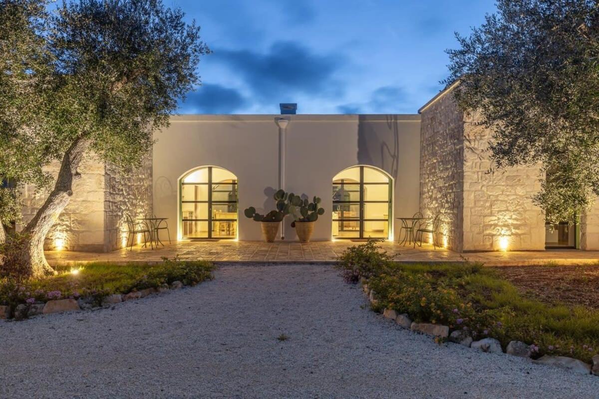 Luxury Villa Borgo Cinera ออสตูนี ภายนอก รูปภาพ