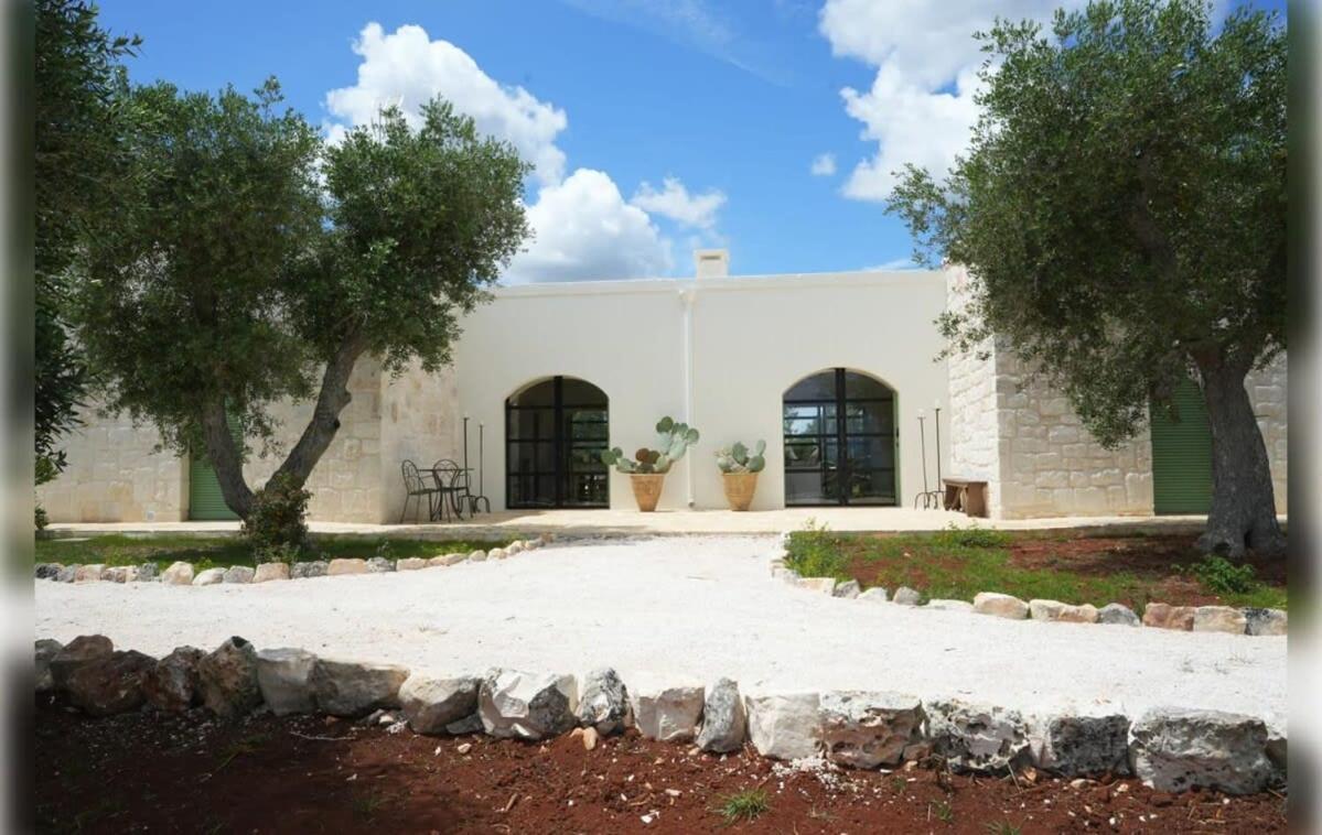 Luxury Villa Borgo Cinera ออสตูนี ภายนอก รูปภาพ